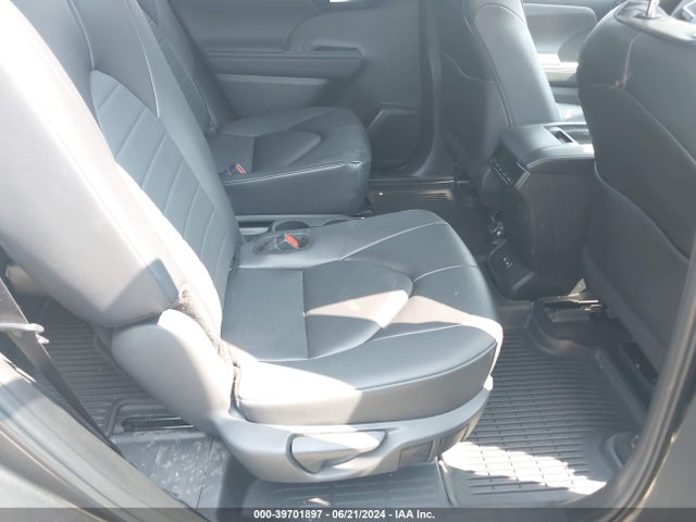 Toyota Highlander Xle 2024 5TDKDRBH8RS531526 Image 5