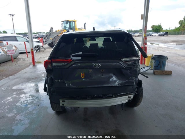 Toyota Rav4 Xle 2019 JTMW1RFV3KD038624 Image 17