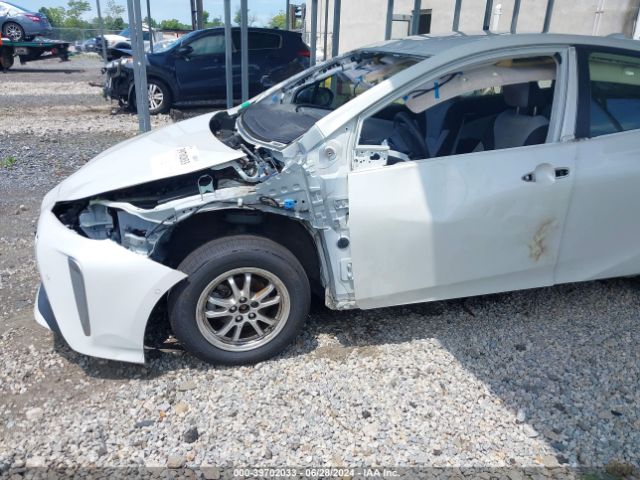 JTDL9RFUXL3017151 Toyota Prius Le Awd-e
