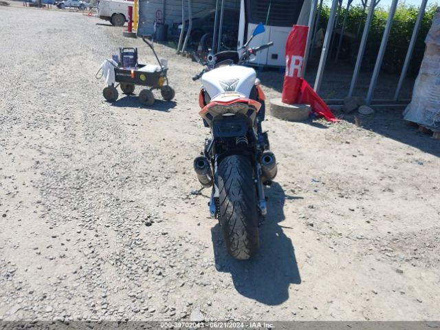 2010 KAWASAKI ZR1000 JKAZRCD14AA000624 Photo 5