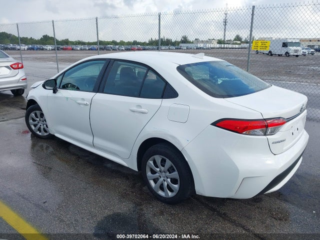 Toyota COROLLA LE 2022 5YFEPMAE2NP279807 Image 3