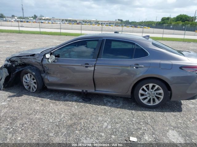 4T1R11AK3RU914366 Toyota CAMRY LE