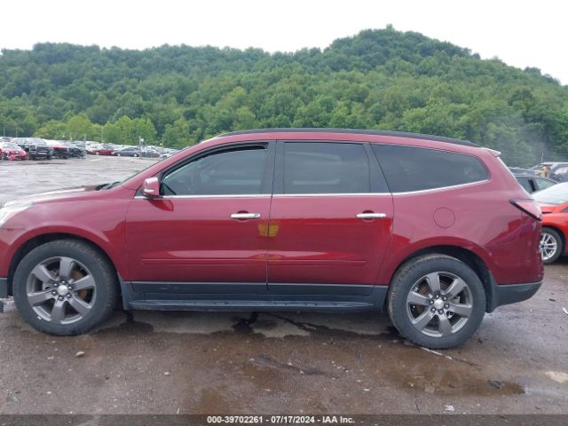 1GNKVHKD8HJ329051 Chevrolet Traverse 2lt
