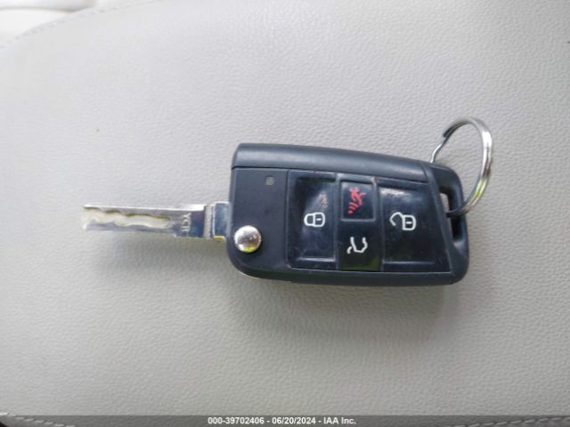 3VW217AU2FM018440 Volkswagen Golf Tsi S 4-door