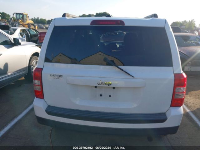 1C4NJPBB2HD209092 Jeep Patriot Sport Fwd