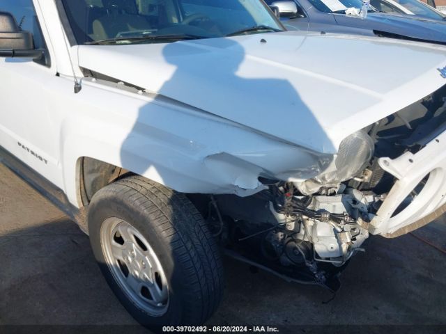 1C4NJPBB2HD209092 Jeep Patriot Sport Fwd