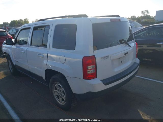 1C4NJPBB2HD209092 Jeep Patriot Sport Fwd