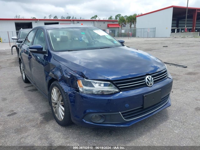 2014 3VWLL7AJ3EM381929 main image