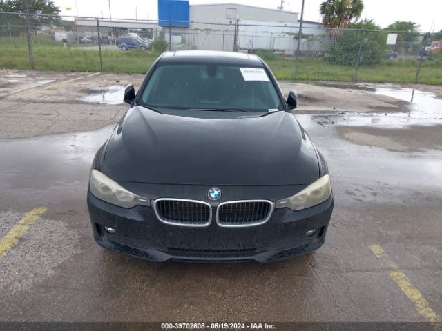 WBA3C3G50ENR25893 BMW 320i Xdrive