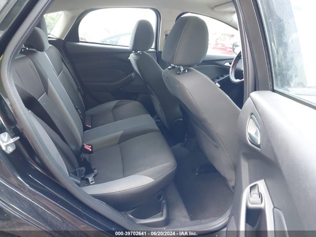 Ford FOCUS SE 2014 1FADP3K24EL371185 Image 8