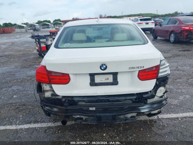 WBA3B1C52EK131895 BMW 320i