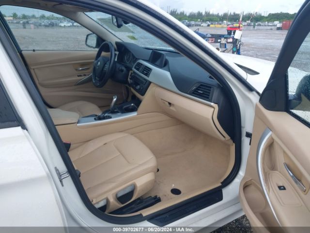WBA3B1C52EK131895 BMW 320i