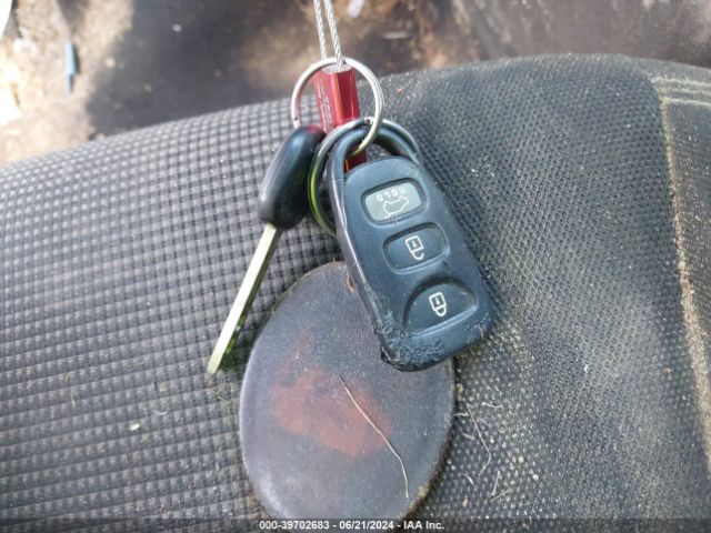 KMHD35LHXGU325986 Hyundai ELANTRA GT