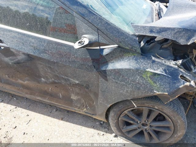 KMHD35LHXGU325986 Hyundai ELANTRA GT