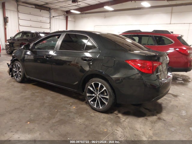 Toyota COROLLA SE 2017 5YFBURHE9HP708587 Image 3