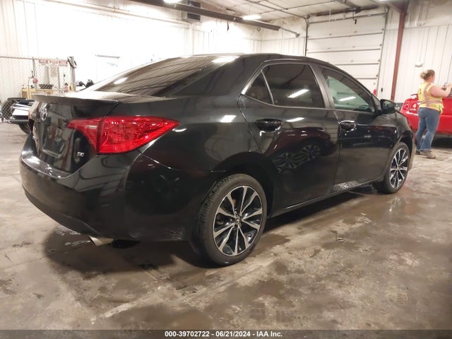 Toyota COROLLA SE 2017 5YFBURHE9HP708587 Image 4