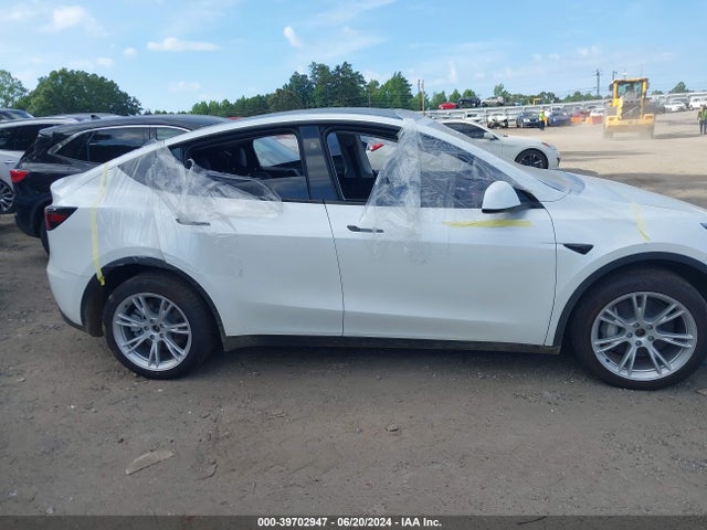 Tesla Model Y 2023 7SAYGDEE3PA146902 Image 19