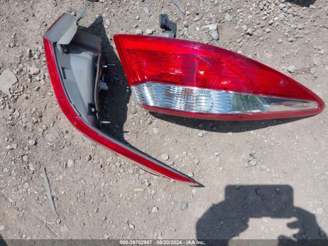 4T1BD1FKXHU214926 Toyota Camry Hybrid Le