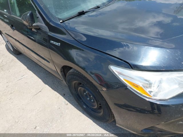 4T1BD1FKXHU214926 Toyota Camry Hybrid Le