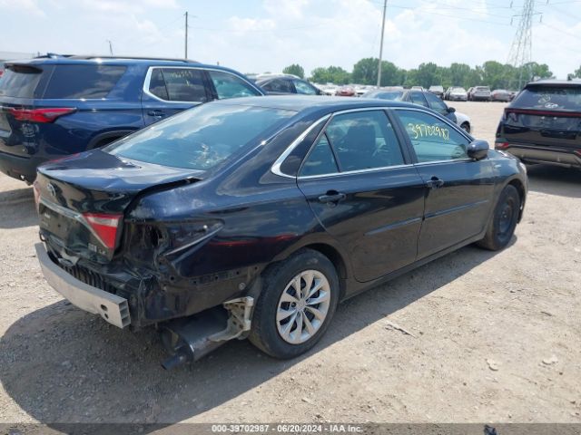 4T1BD1FKXHU214926 Toyota Camry Hybrid Le