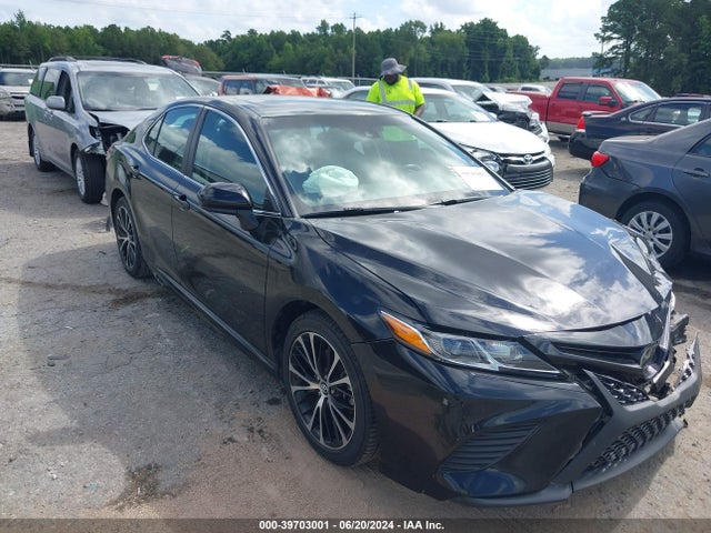 Toyota CAMRY SE 2018 4T1B11HK8JU628220 main image