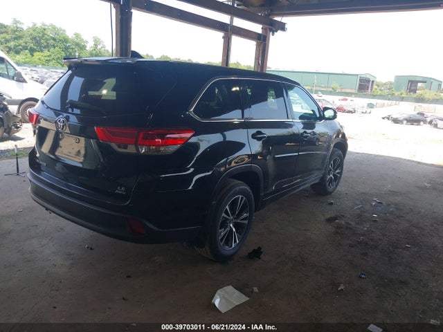 Toyota Highlander Le Plus 2018 5TDBZRFH0JS873875 Image 4