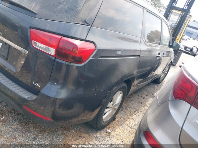 KIA SEDONA LX 2016 KNDMB5C16G6098407 Image 4