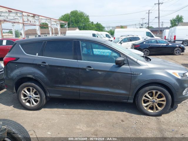 1FMCU9GD2KUA60299 Ford ESCAPE SE