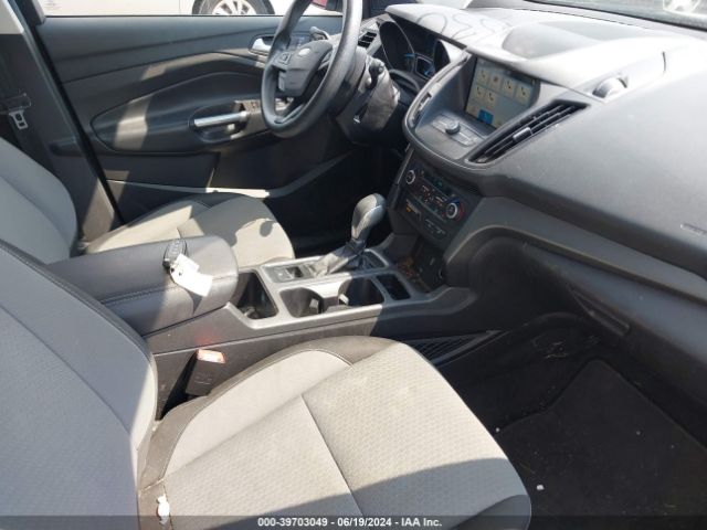 1FMCU9GD2KUA60299 Ford ESCAPE SE