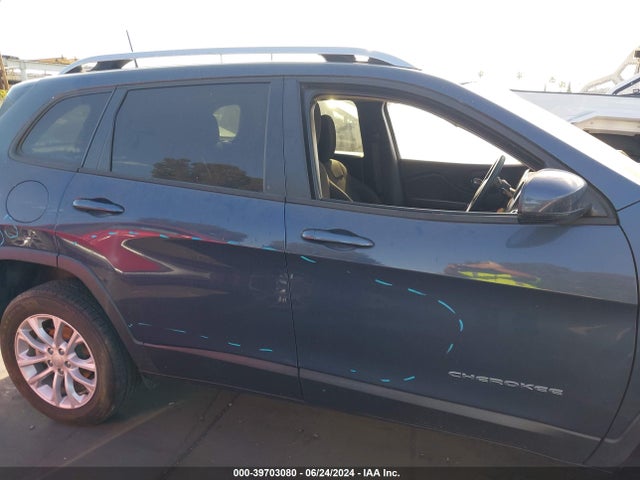 1C4PJLCB6MD116327 Jeep Cherokee Latitude Fwd
