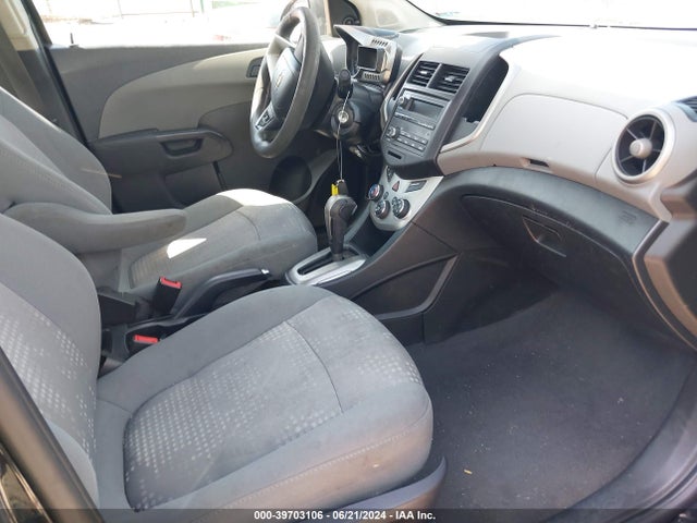 Chevrolet Sonic Ls Auto 2015 1G1JA5SH1F4150761 Image 5