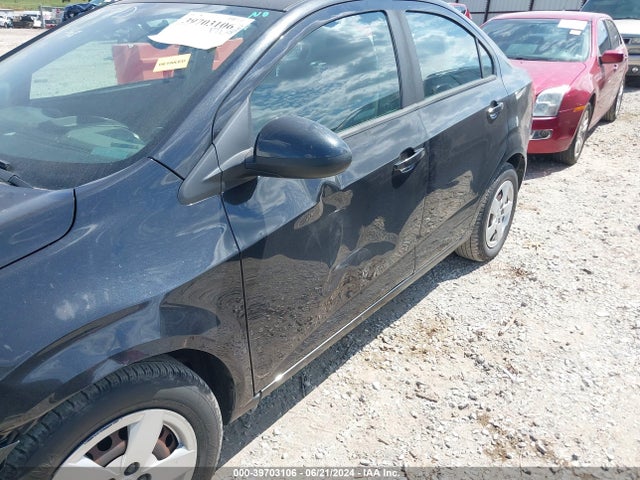 Chevrolet Sonic Ls Auto 2015 1G1JA5SH1F4150761 Image 6