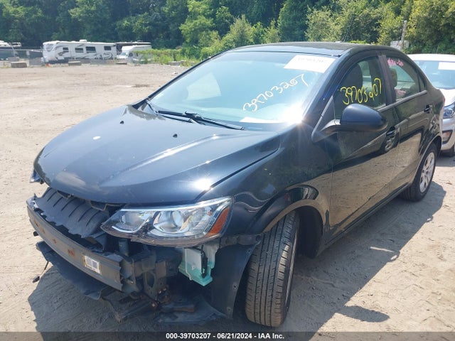 Chevrolet Sonic Ls Auto 2017 1G1JB5SG5H4142220 Image 2