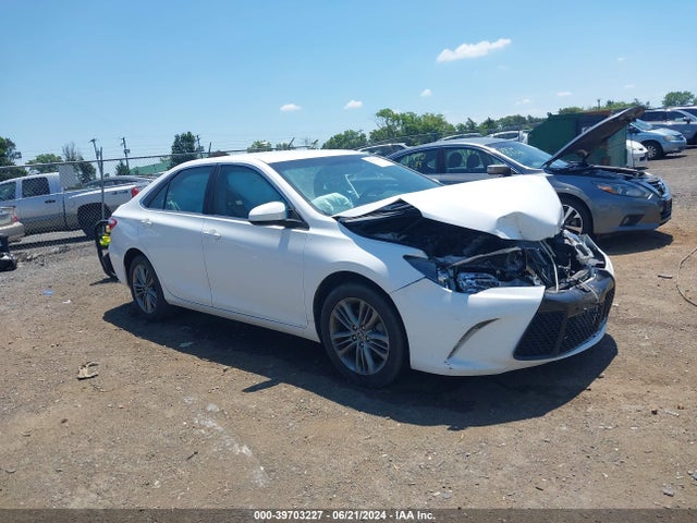 Toyota CAMRY SE 2015 4T1BF1FK5FU053697 zdjęcie główne