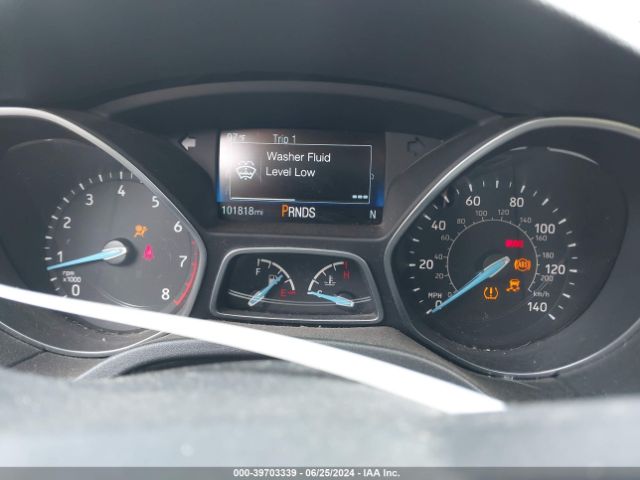 1FADP3M2XJL221055 Ford FOCUS SEL