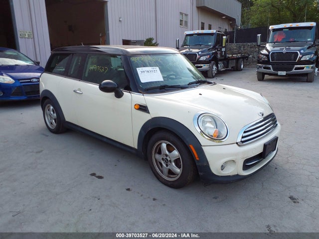 2011 MINI COOPER CLUBMAN WMWZF3C56BTY00167 Photo 0