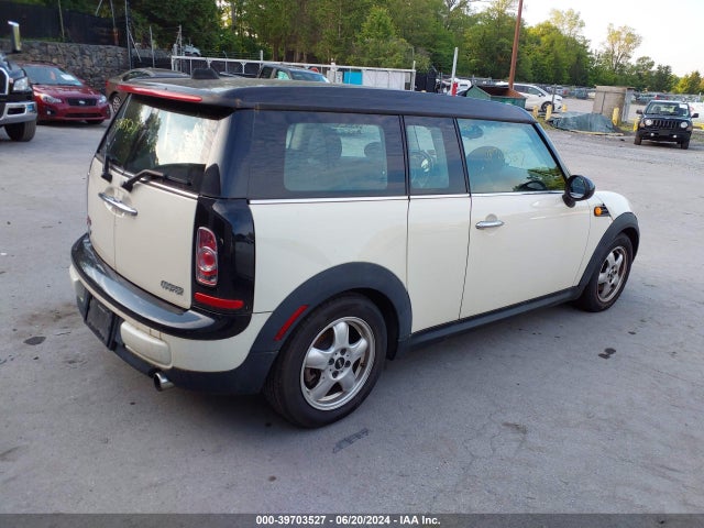 2011 MINI COOPER CLUBMAN WMWZF3C56BTY00167 Photo 3