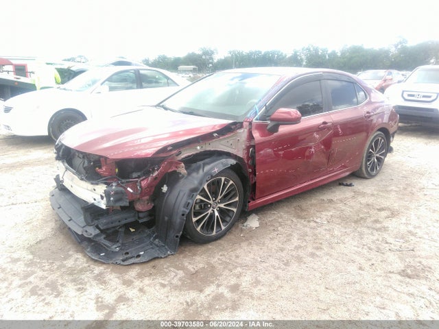 Toyota CAMRY SE 2018 4T1B11HK2JU667580 Image 2