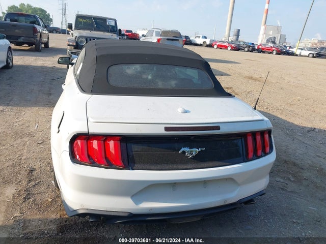 Ford Mustang Ecoboost Premium 2018 1FATP8UH7J5145490 Image 16