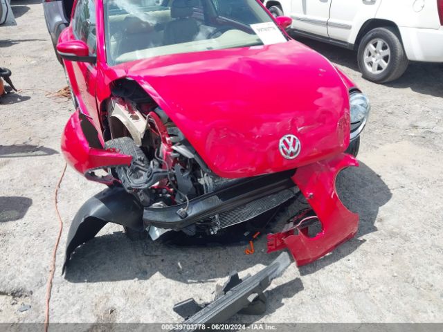 3VWJX7AT9EM632644 Volkswagen Beetle 2.5l