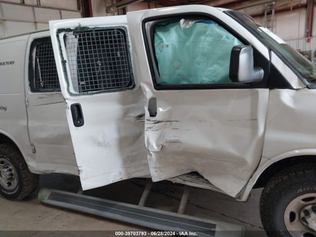 1GCWGAF77M1249962 Chevrolet Express Cargo Rwd 2500 Regular Wheelbase Wt