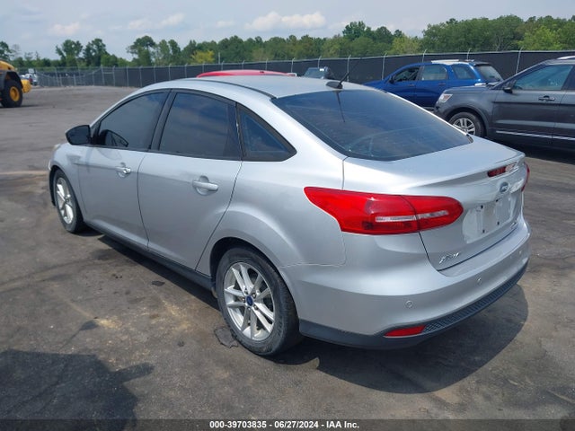 Ford FOCUS SE 2016 1FADP3F27GL249840 Image 3