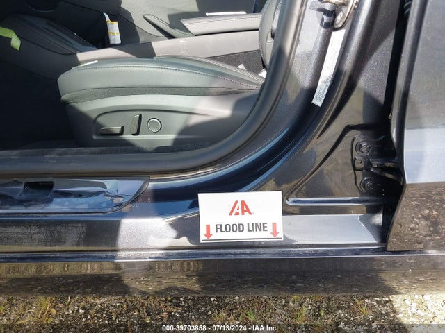 2024 TESLA MODEL 3 5YJ3E1EA0RF750616 Photo 5