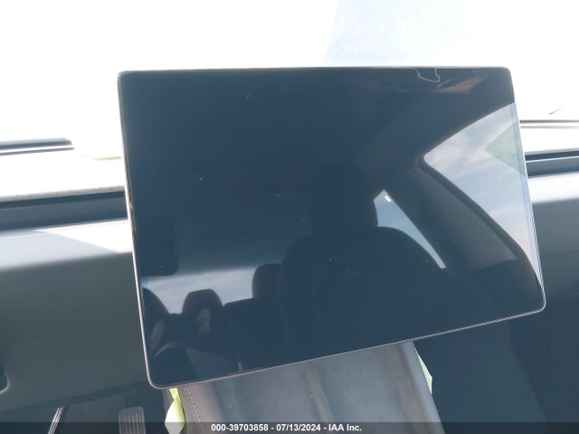2024 TESLA MODEL 3 5YJ3E1EA0RF750616 Photo 6