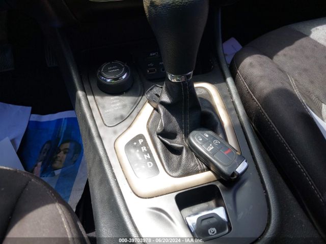 1C4PJMCB9EW165193 Jeep Cherokee Latitude