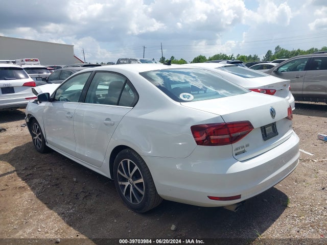 3VWDB7AJ8JM260783 Volkswagen Jetta 1.4t Se/1.4t Wolfsburg Edition