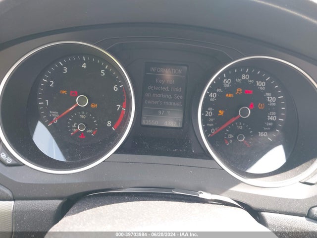 3VWDB7AJ8JM260783 Volkswagen Jetta 1.4t Se/1.4t Wolfsburg Edition