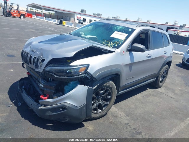 1C4PJMBX8KD472195 Jeep Cherokee Trailhawk Elite 4x4