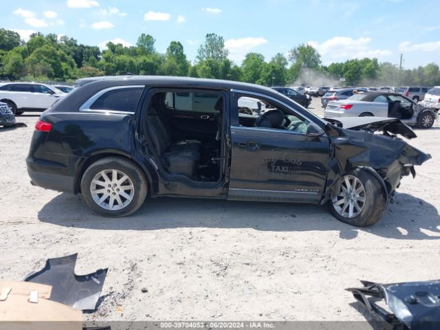 2LMHJ5NK3EBL54950 Lincoln Mkt Livery