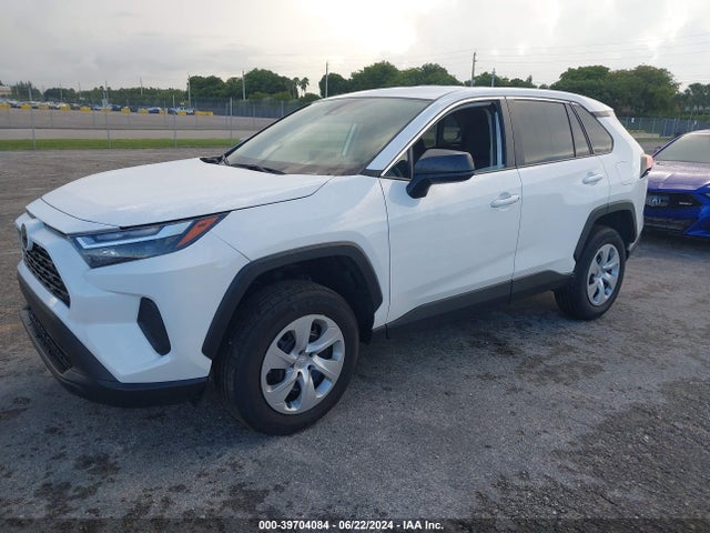 Toyota RAV4 LE 2024 2T3H1RFV3RW313155 Image 2